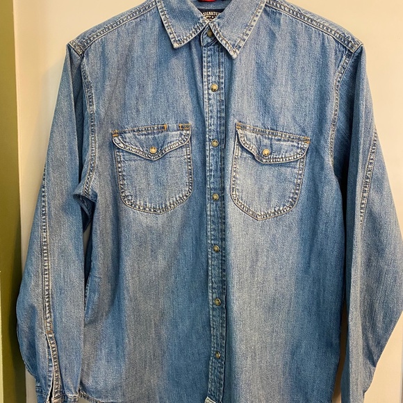 Women’s Levi Signature Denim Shirt - Picture 1 of 6